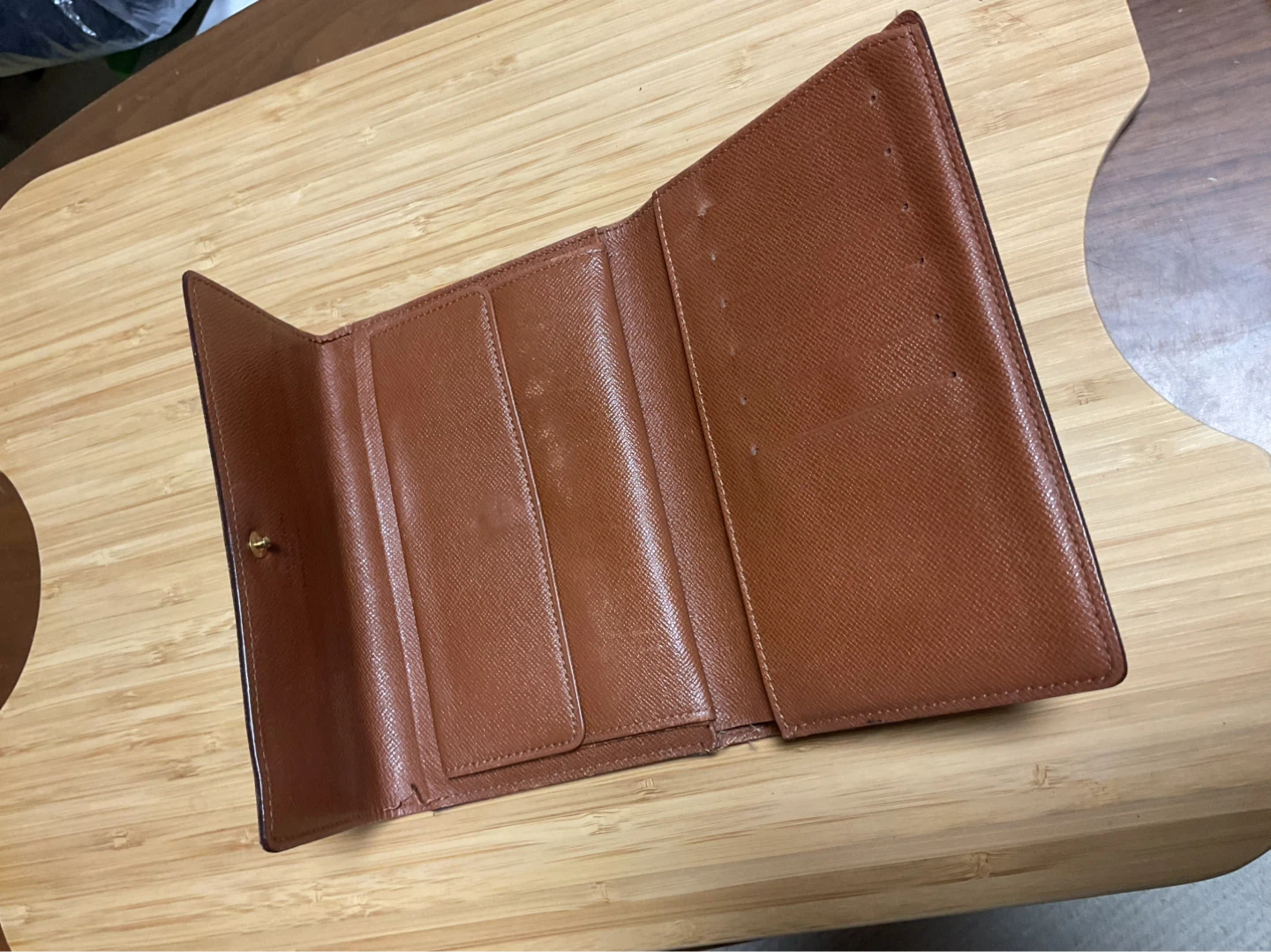 本物　ルイビトン　モノグラム財布の写真4枚目