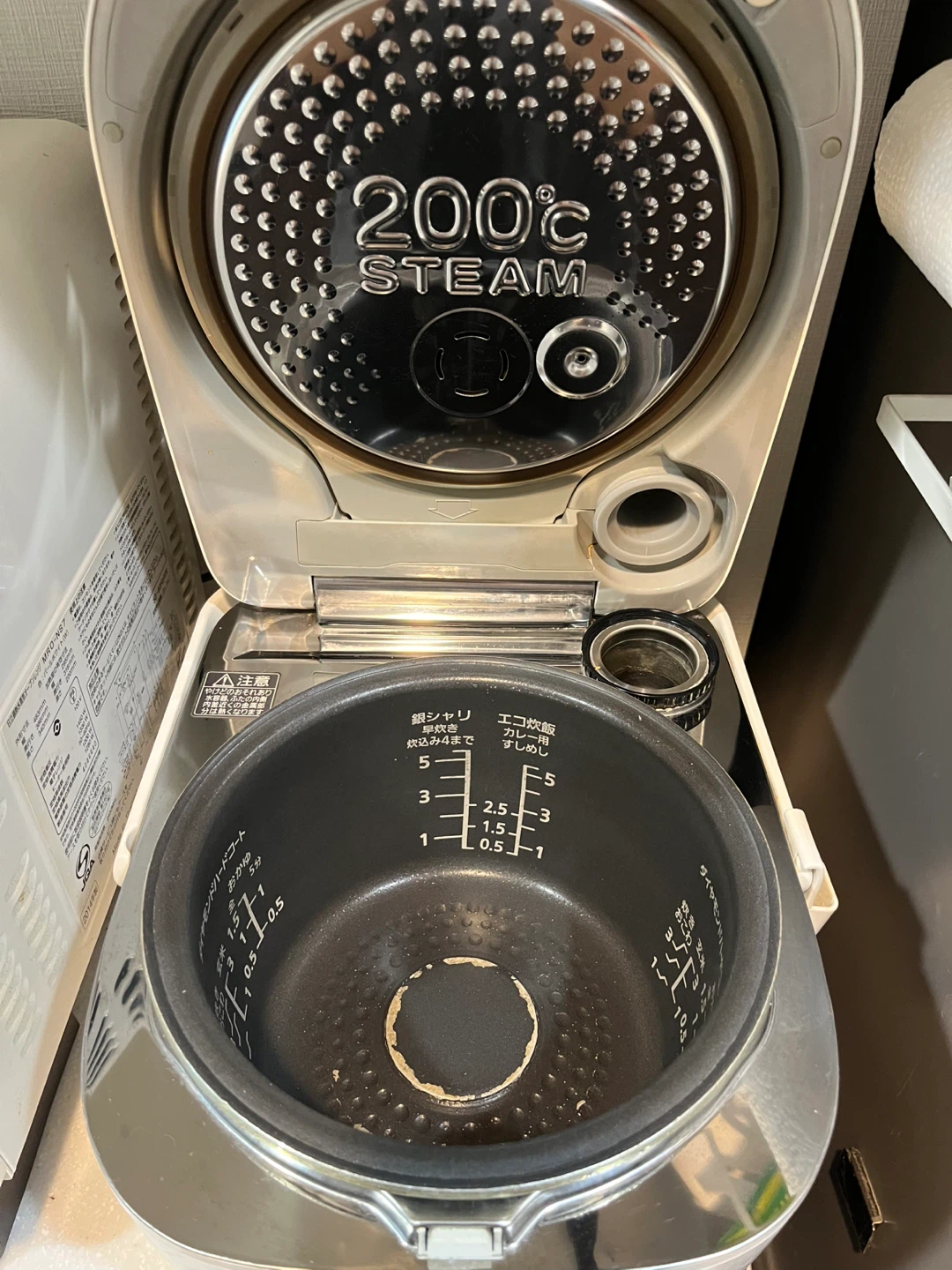 パナソニック 炊飯器 SR-SX102 5.5合の写真2枚目
