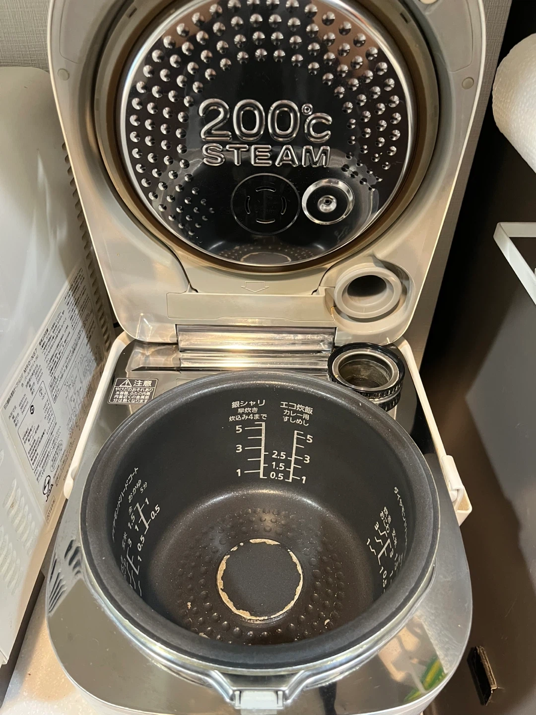 パナソニック 炊飯器 SR-SX102 5.5合の写真2枚目
