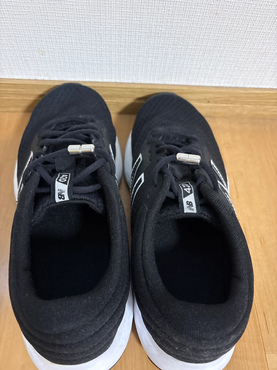 ニューバランス 420 スニーカー ブラックの写真2枚目