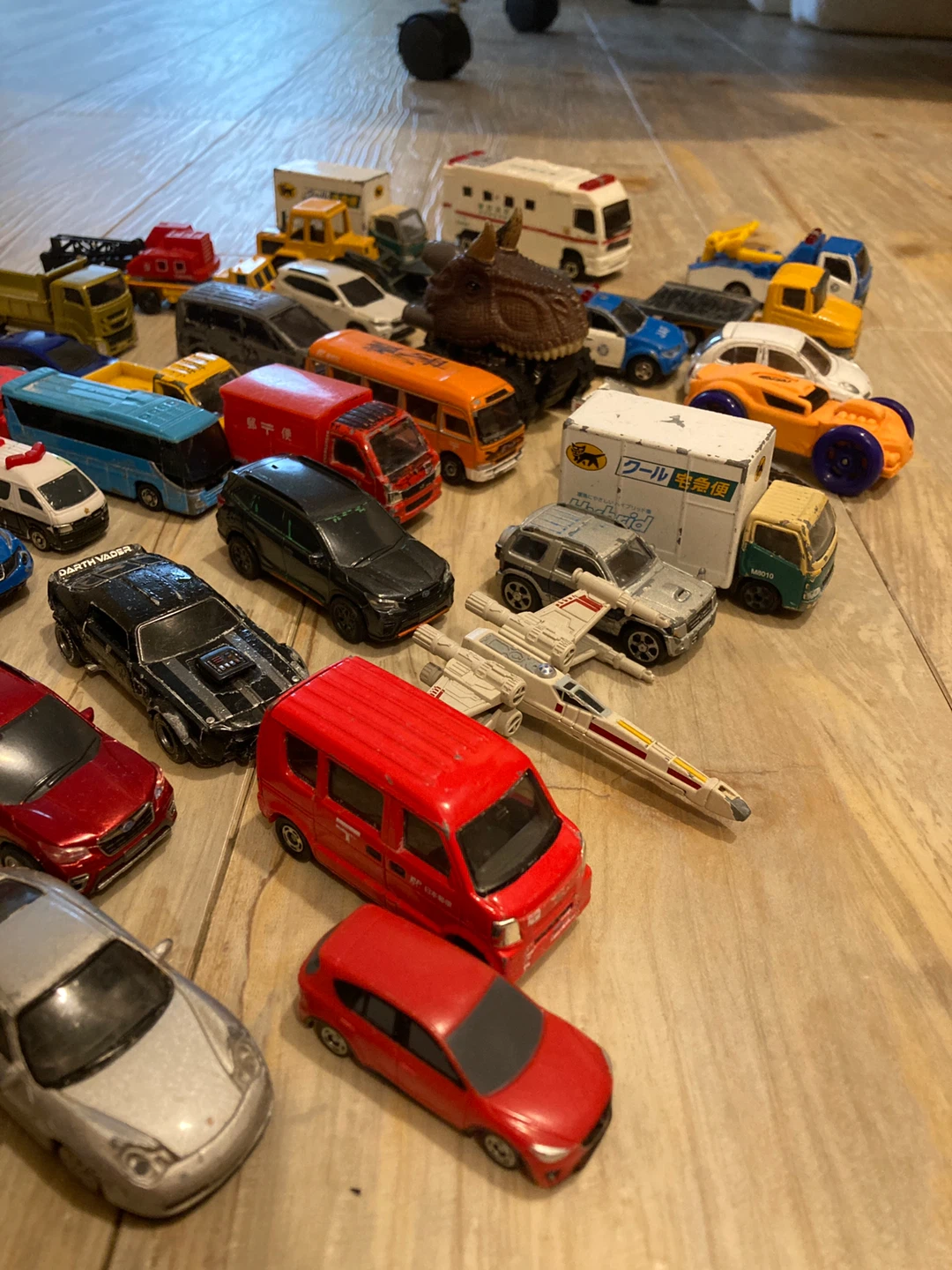 ミニカー トミカなど色々セットの写真3枚目