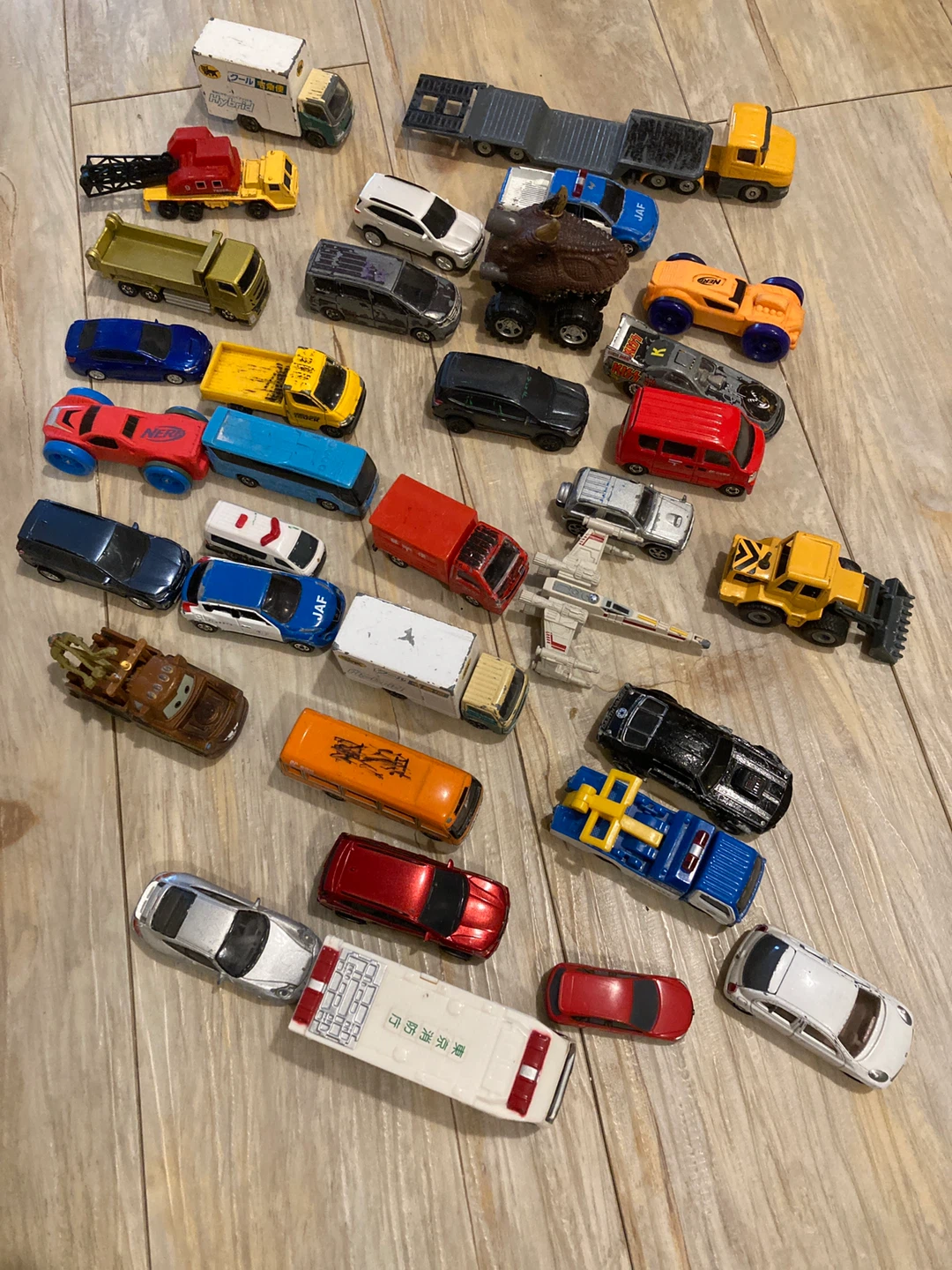 ミニカー トミカなど色々セットの写真4枚目