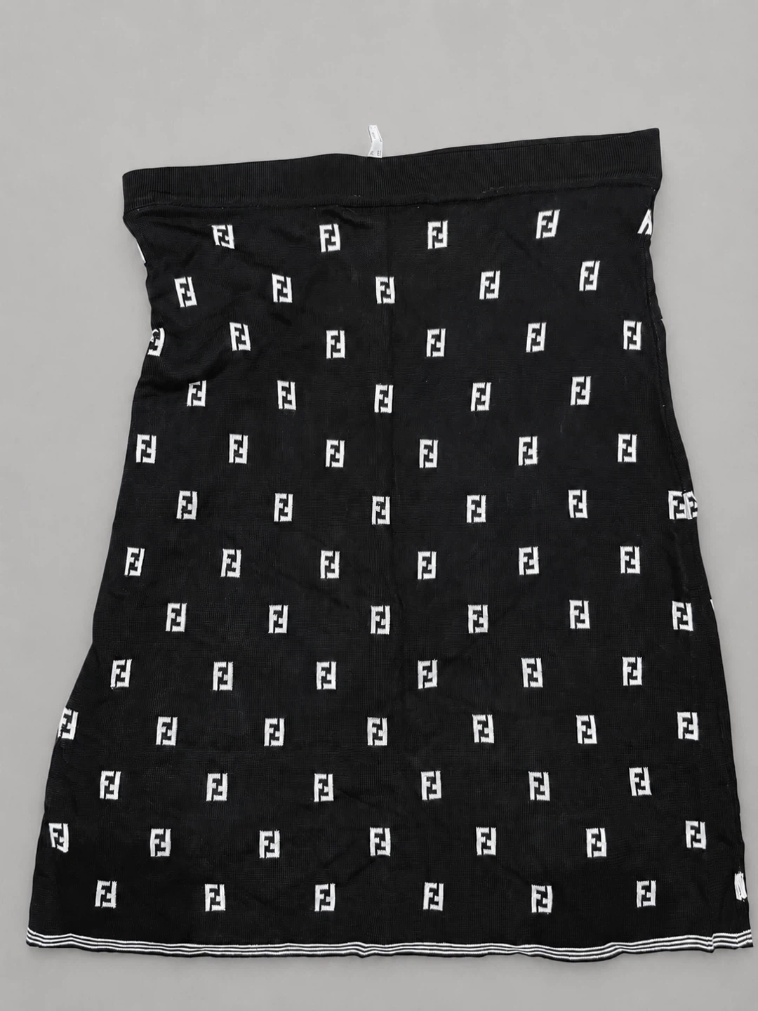 FENDI フェンディ ズッカ柄 ニットスカート 黒の写真2枚目