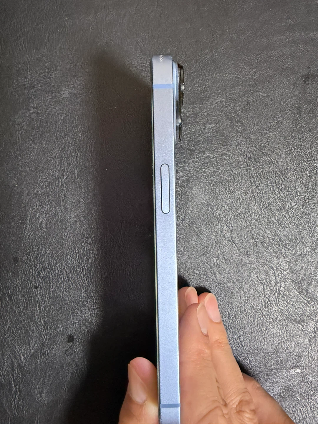iPhone14 256GB ブルー wifiまたはdocomo、ソフトバンクのみ通信可能の写真4枚目
