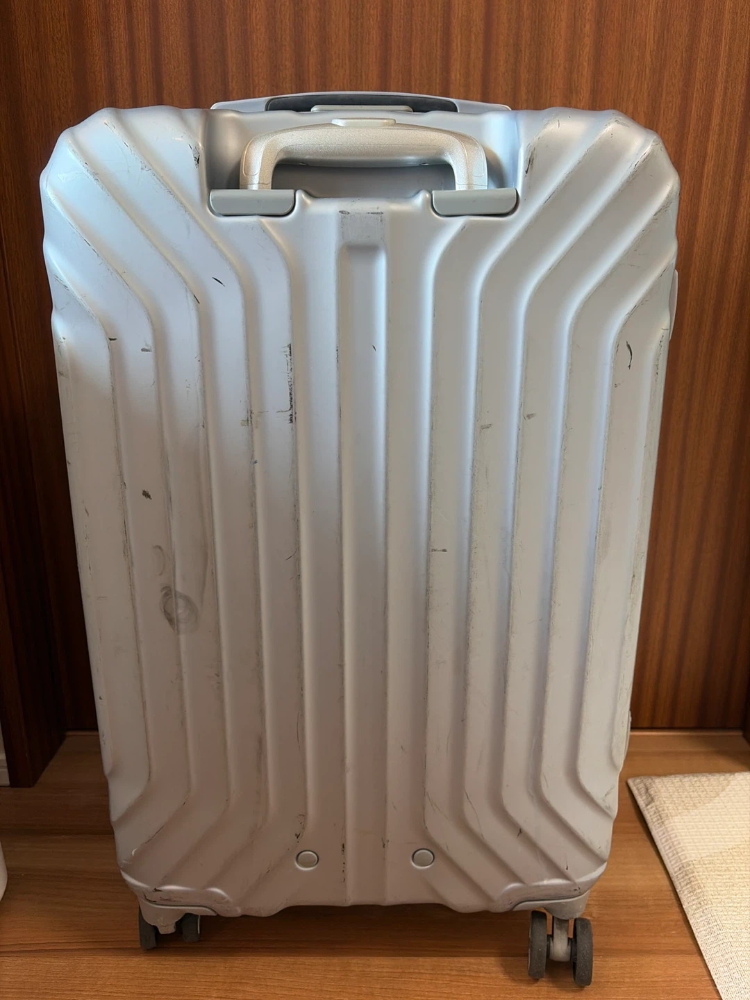 サムソナイト （Samsonite）スーツケース シルバーの写真2枚目