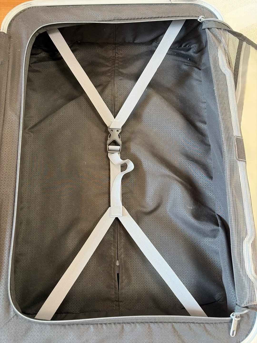 サムソナイト (Samsonite)スーツケース シルバーの写真6枚目