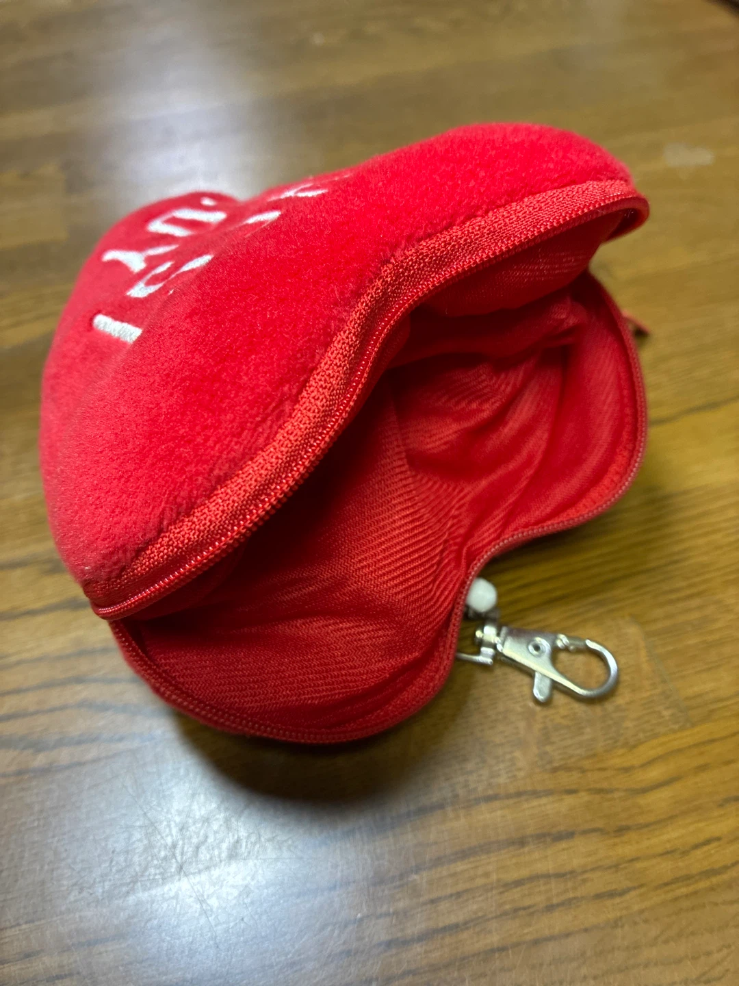 HONESTBOY ハート型ポーチ キーホルダーの写真3枚目