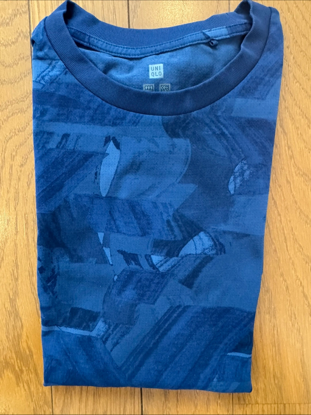 ユニクロ キッズ Tシャツ 140 ブルーの写真5枚目