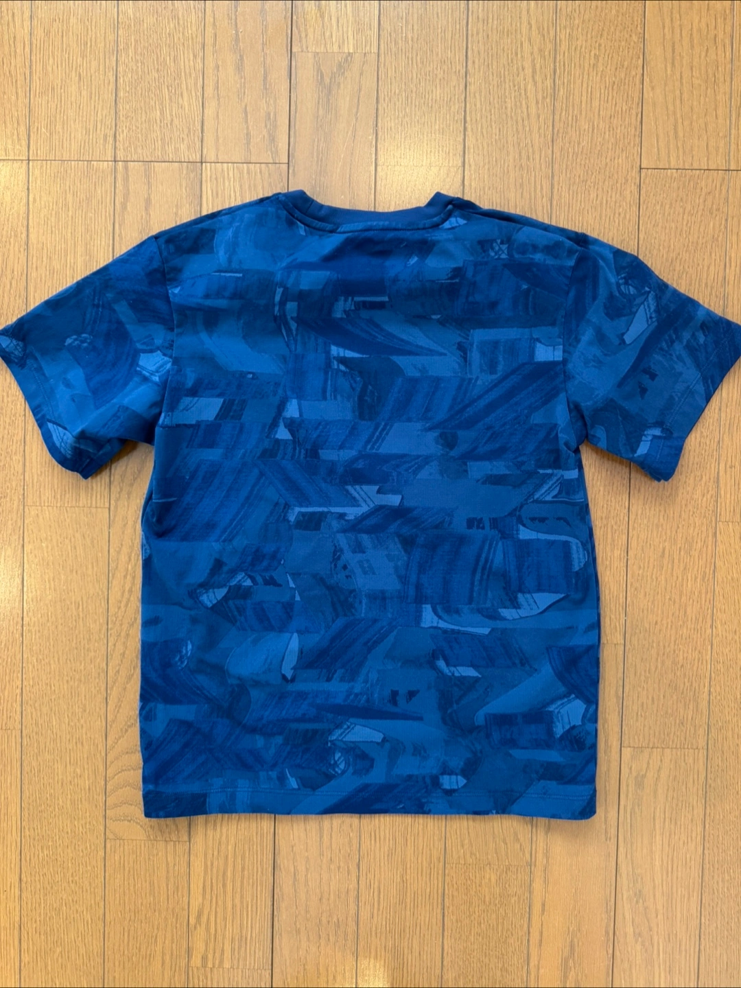 ユニクロ キッズ Tシャツ 140 ブルーの写真3枚目