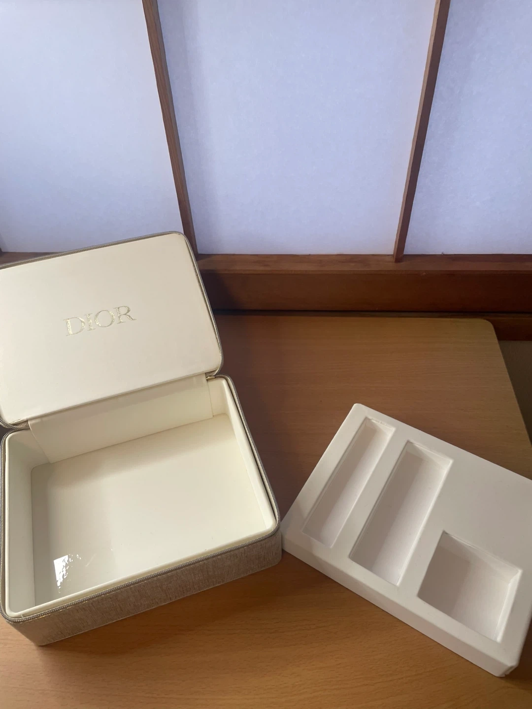 【※注:使用済みコフレ】ディオール プレステージ ホワイト コフレの写真8枚目