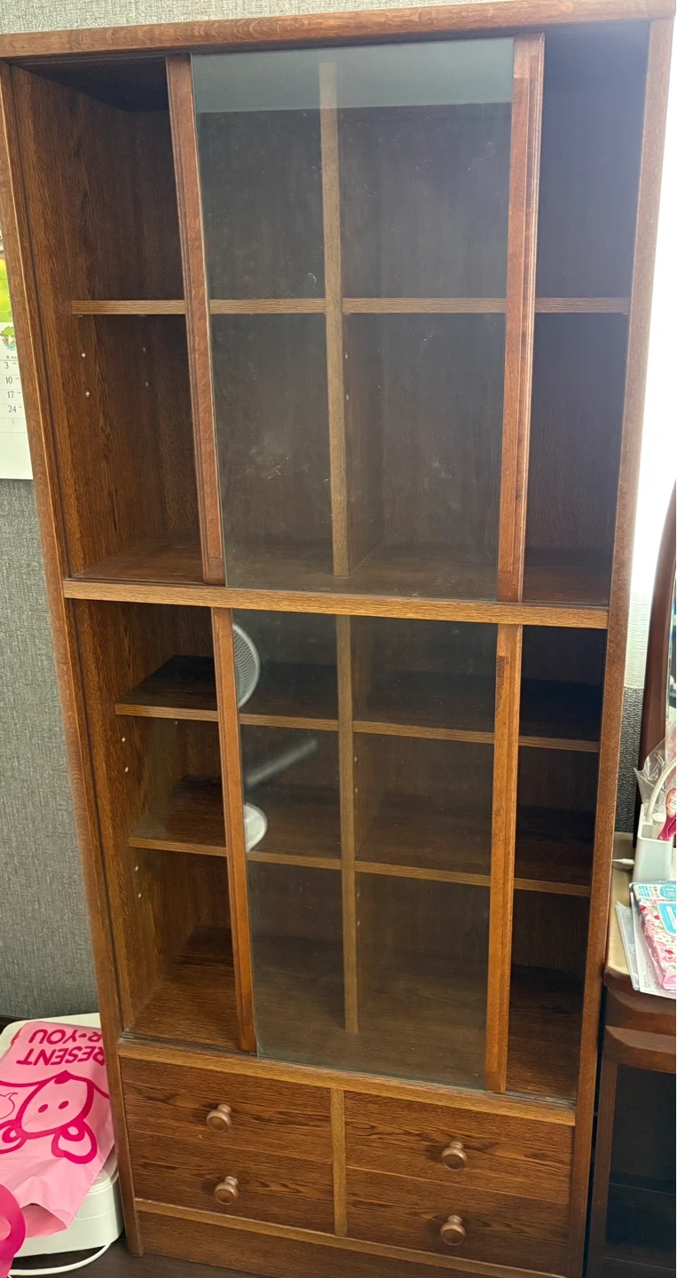本棚木製 ガラス扉 収納棚の写真2枚目