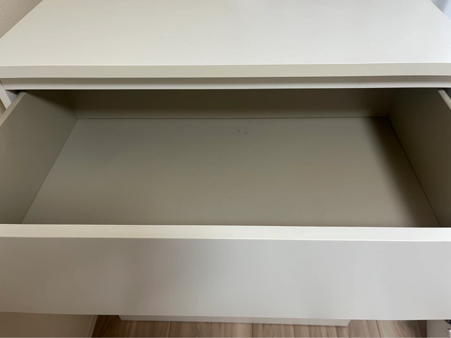 IKEA ホワイト 4段収納チェスト👕👖の写真2枚目