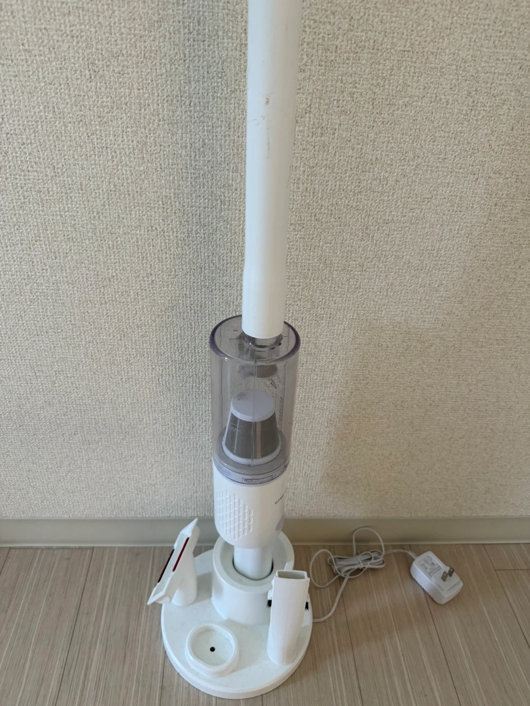 AND・DECO 2WAYコードレス掃除機 ホワイトの写真3枚目