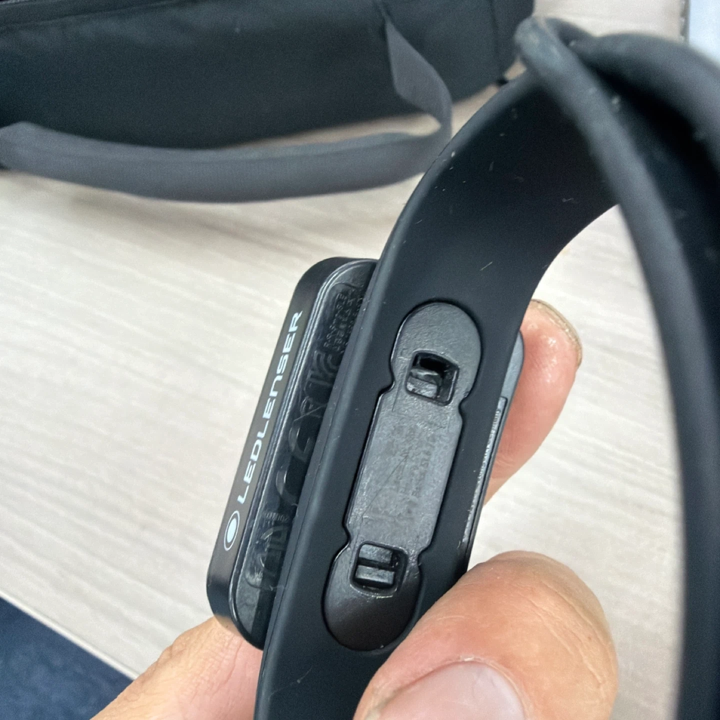 レッドレンザー H19R シグネチャー ヘッドライトの写真3枚目