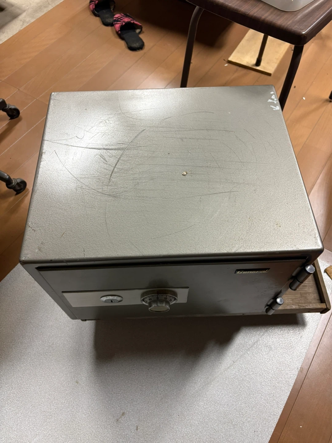 ゼネラル 金庫 ダイヤル式 グレーの写真3枚目