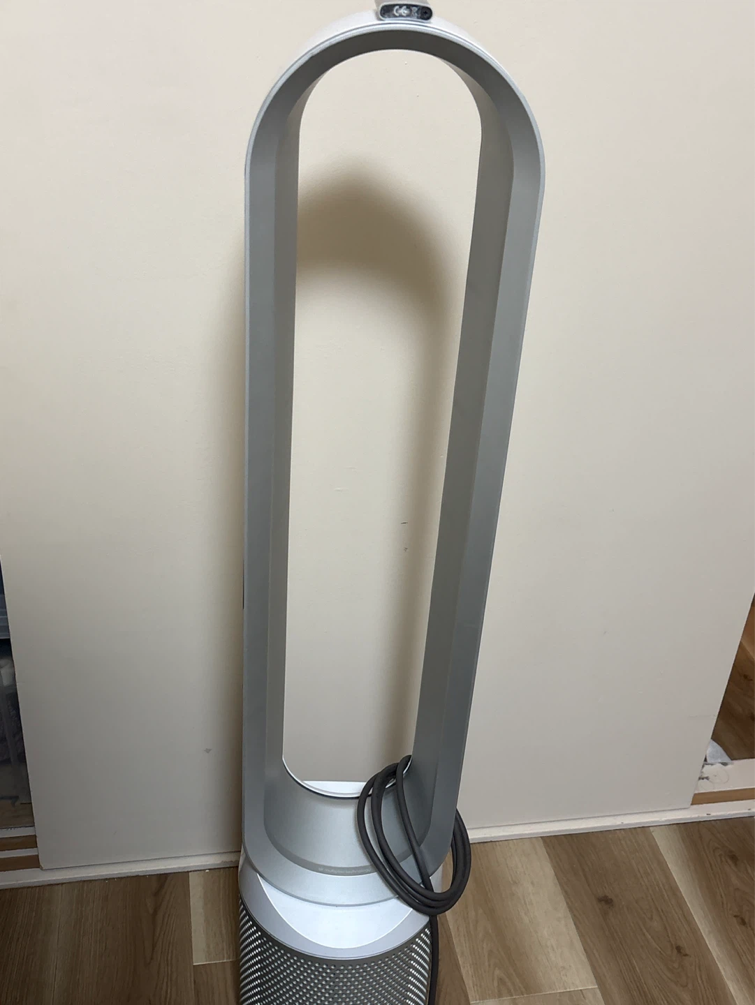 ダイソン タワーファン 羽なし扇風機