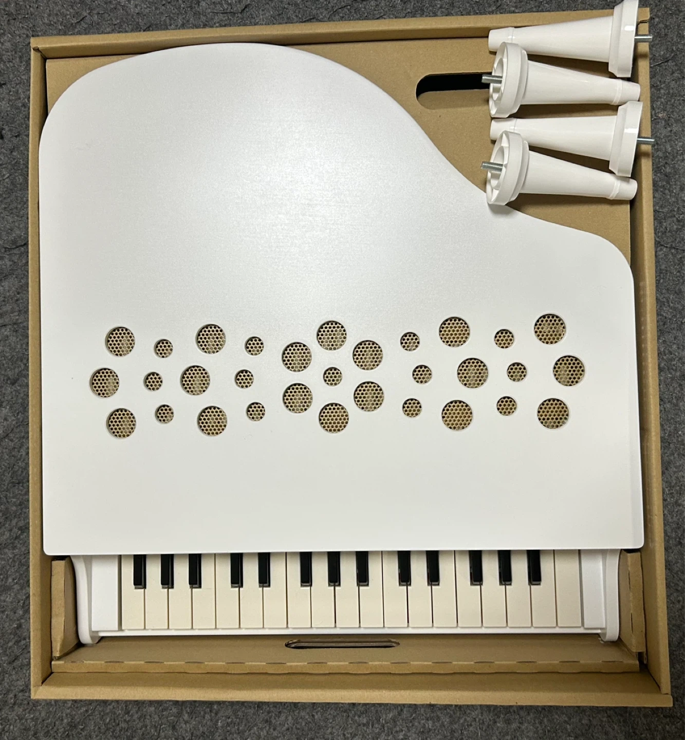 カワイ ミニピアノ P-32 ホワイトの写真2枚目