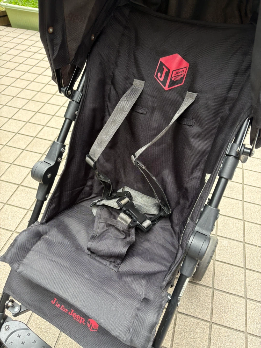 ジープ ベビーカー ブラック J is for Jeepの写真6枚目