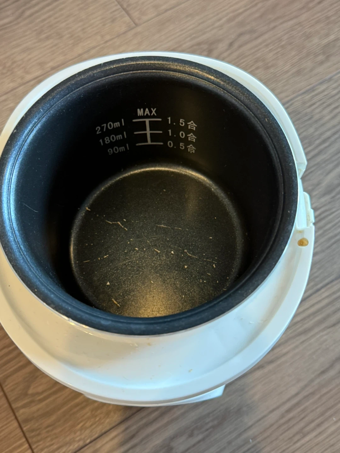 小型炊飯器 1.5合炊き ホワイトの写真3枚目