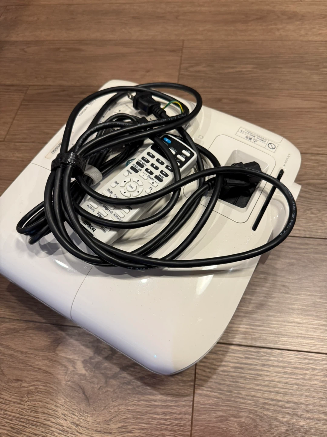 エプソン プロジェクター EH-TW5650の写真5枚目