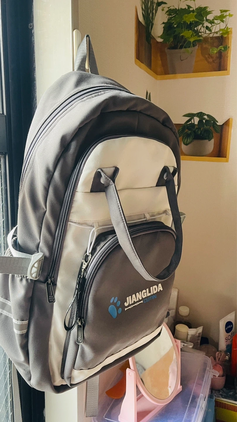 リュックサック バックパック グレーの写真3枚目