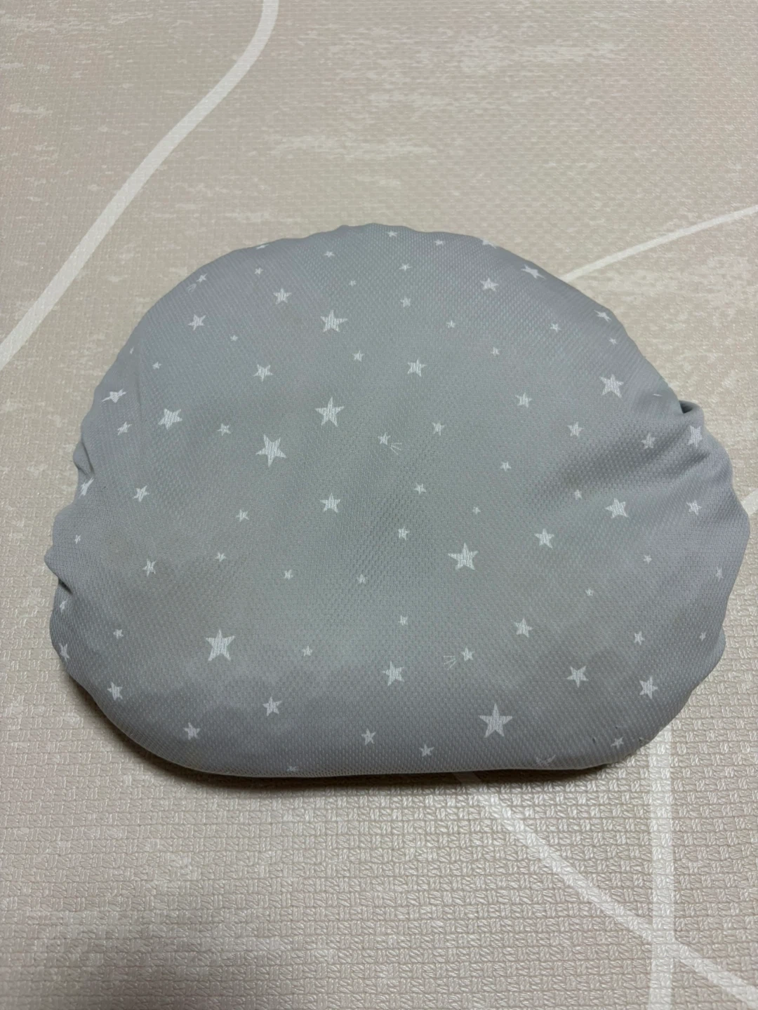 【値下げ中、さらに交渉🉑】エスメラルダ ドーナツ枕 星柄の写真2枚目