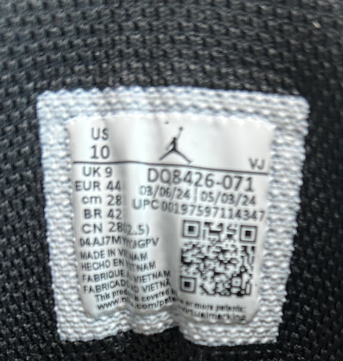 ⭕️今だけ価格 新品正規品 Nike Air Jordan 1 Mid ナイキエアジョーダンの写真8枚目