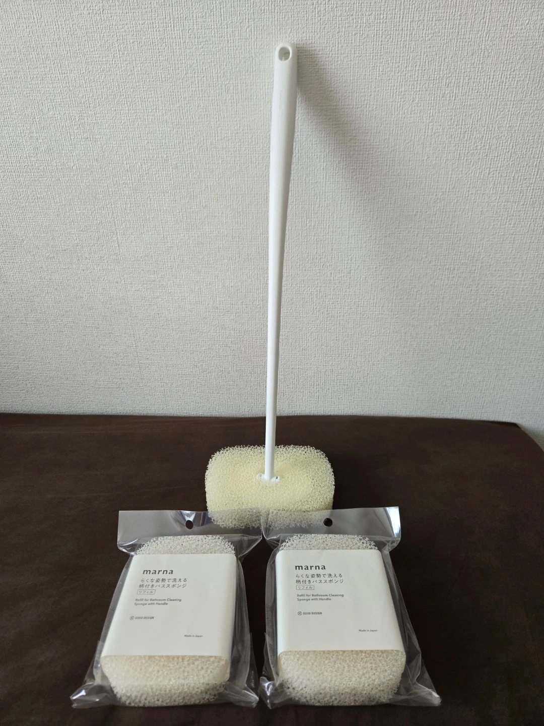 マーナ らくらく姿で洗える柄付きバススポンジ 替スポンジ付
