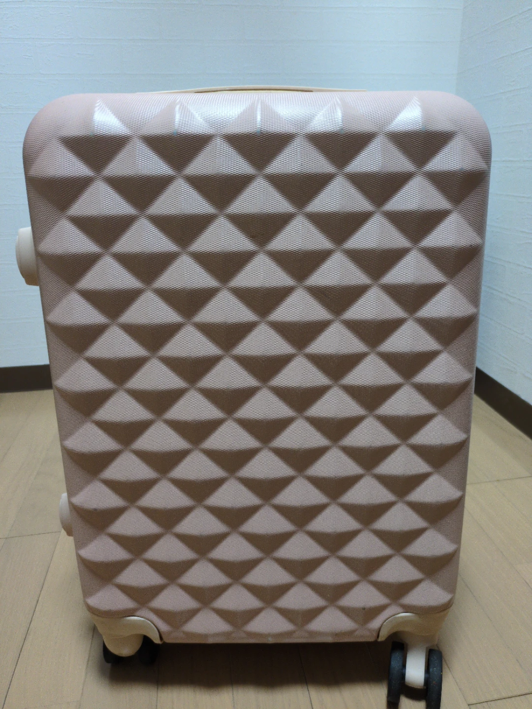 キャリーケース ピンクの写真2枚目