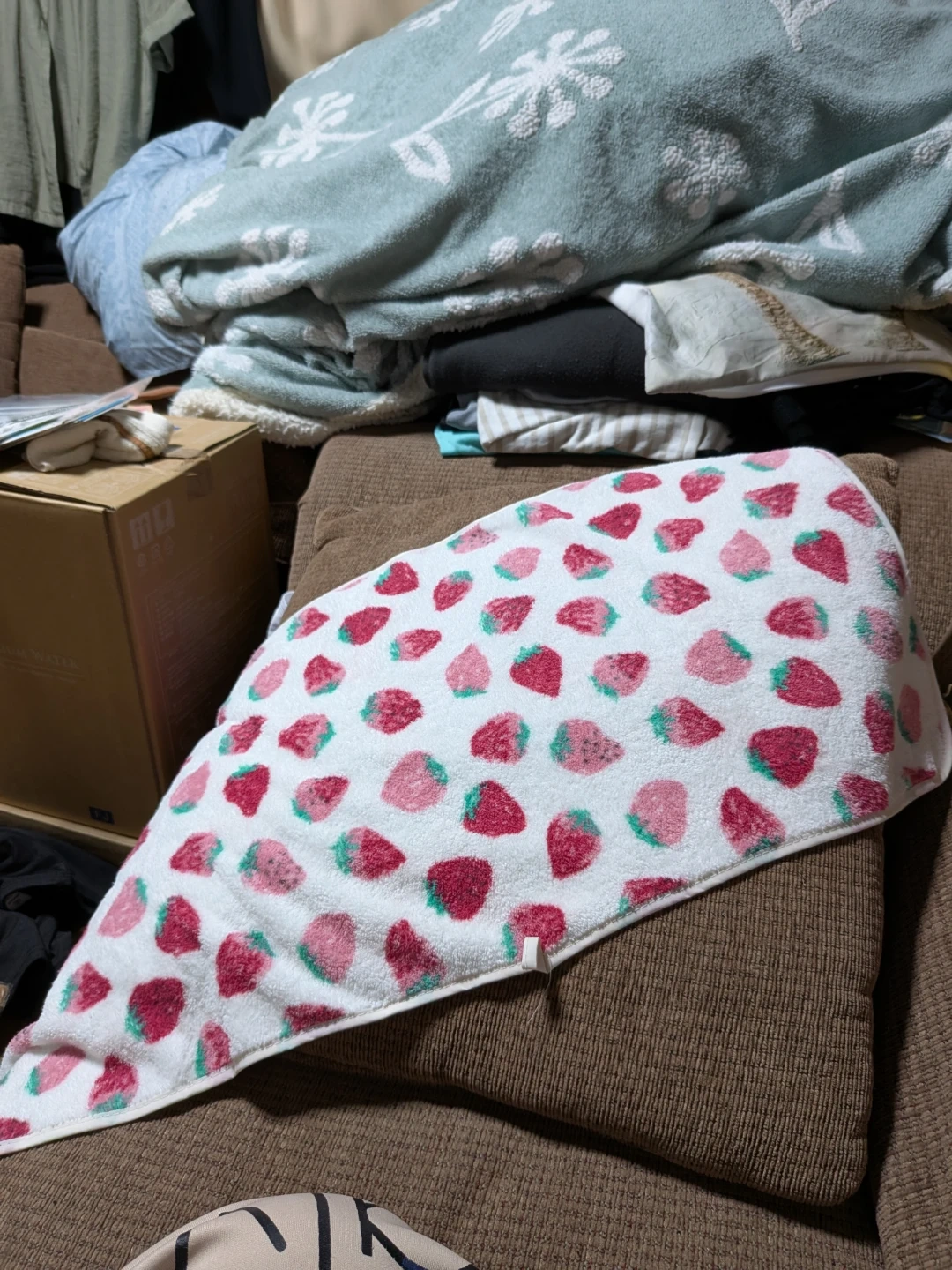 いちご柄 フェイスタオル 80x40cmの写真4枚目