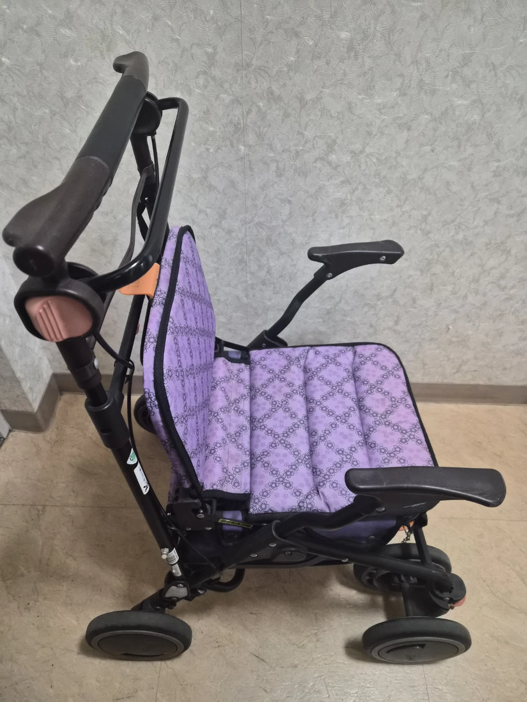 幸和製作所 テイコブ シルバーカーの写真2枚目