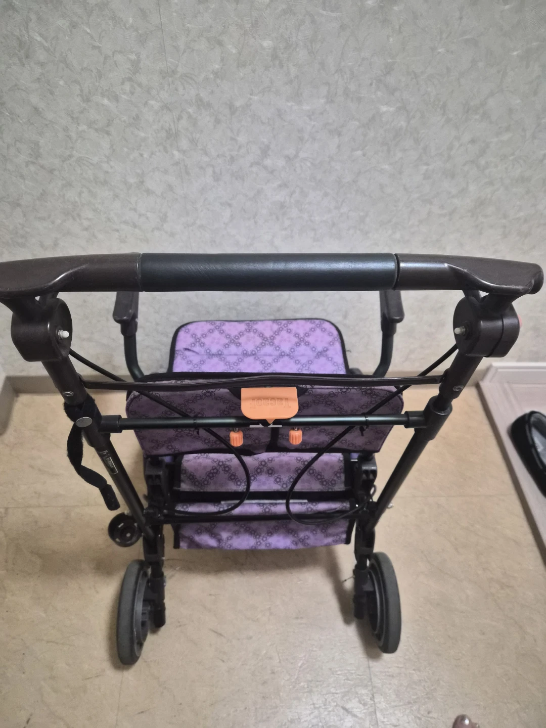 幸和製作所 テイコブ シルバーカーの写真3枚目