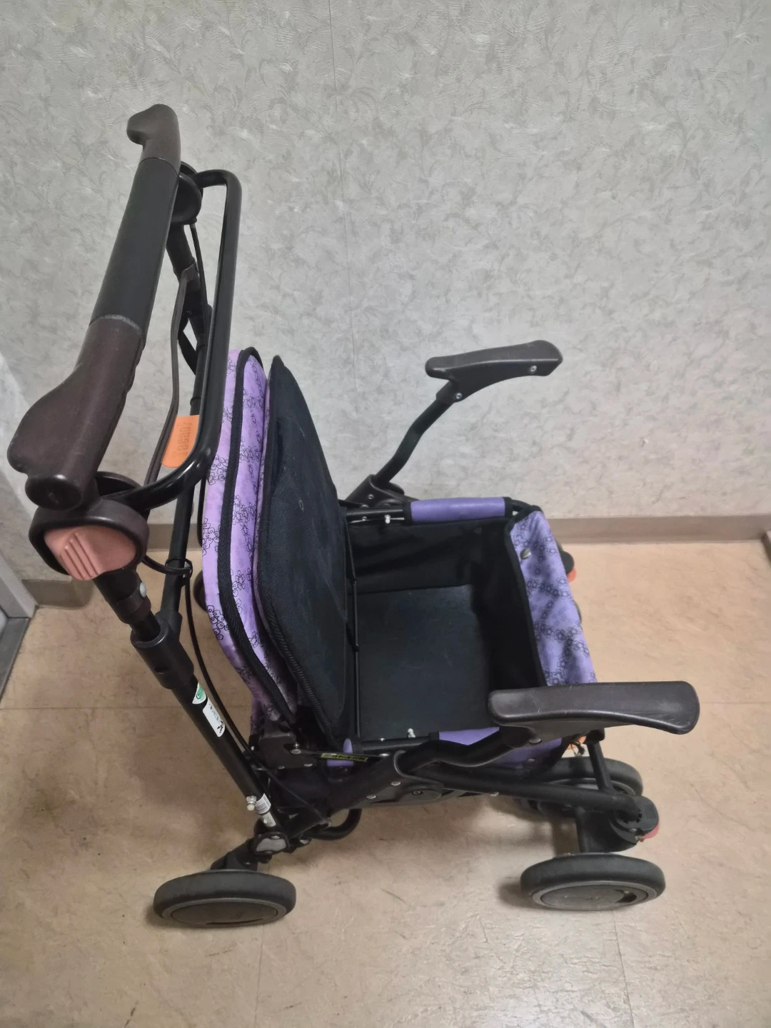 幸和製作所 テイコブ シルバーカーの写真5枚目
