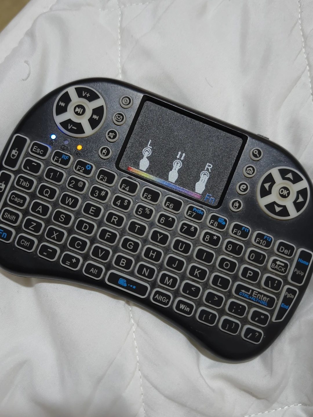 ミニワイヤレスキーボード タッチパッド搭載 ブラック