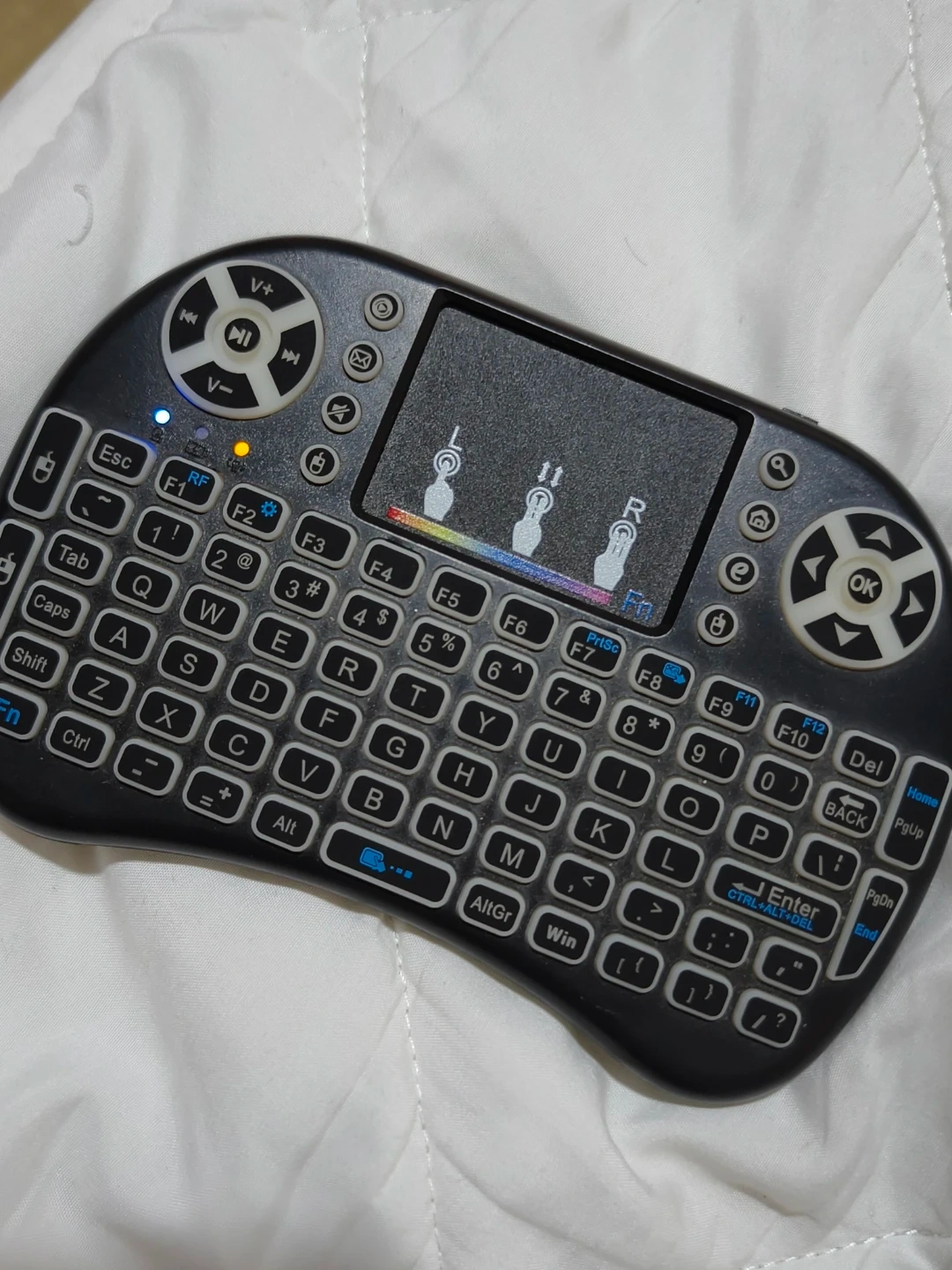 ミニワイヤレスキーボード タッチパッド搭載 ブラック