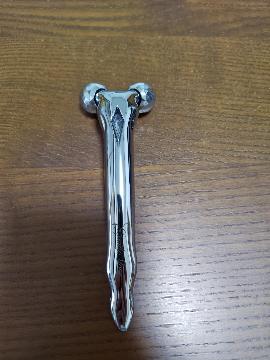 【受け渡し予定者決定】エミリーストーン ミニ 小顔美顔ローラーの写真4枚目