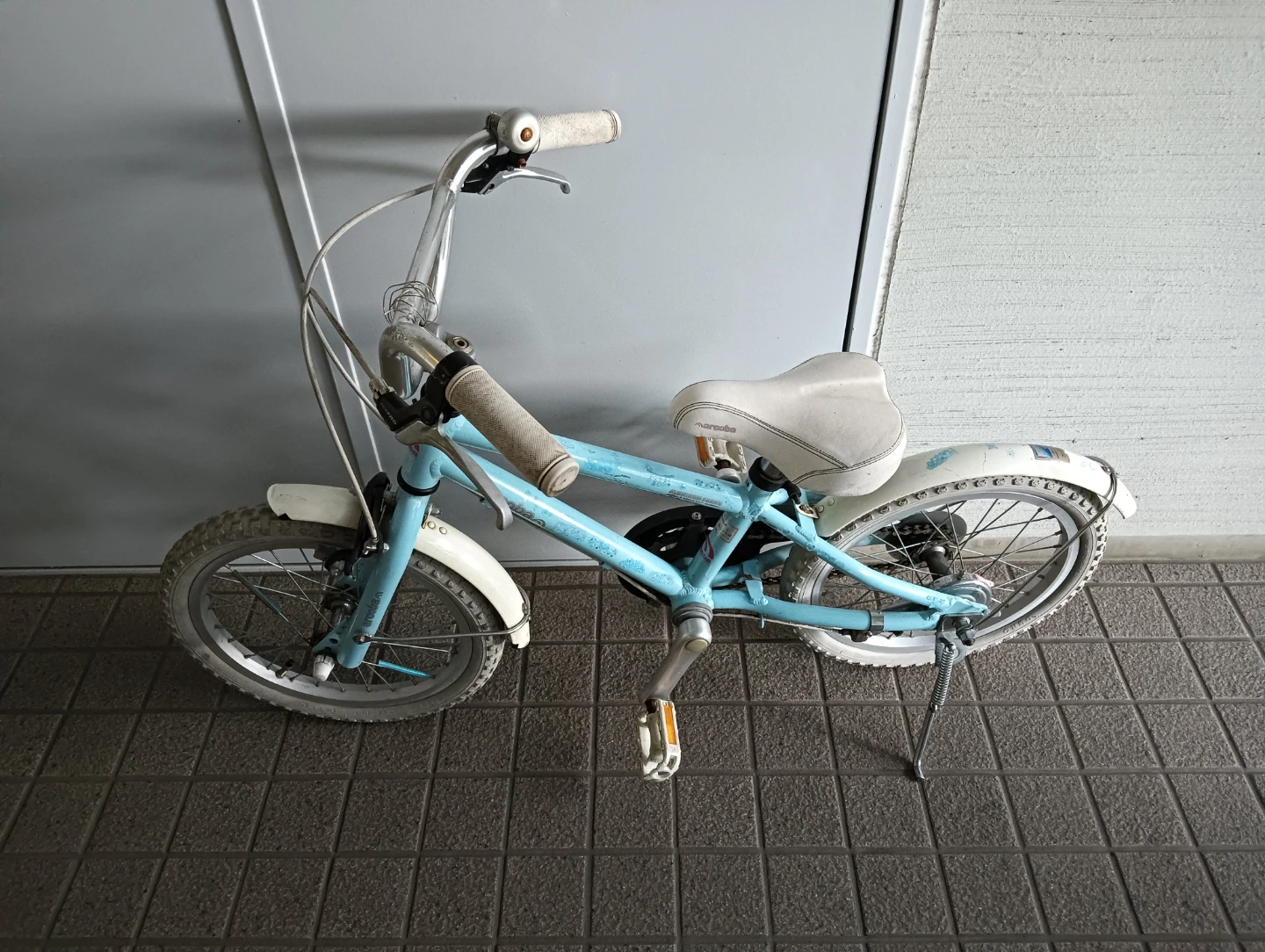 【手渡し限定】arcoba★軽量アルミフレー厶★アルコバ★16インチキッズ自転車