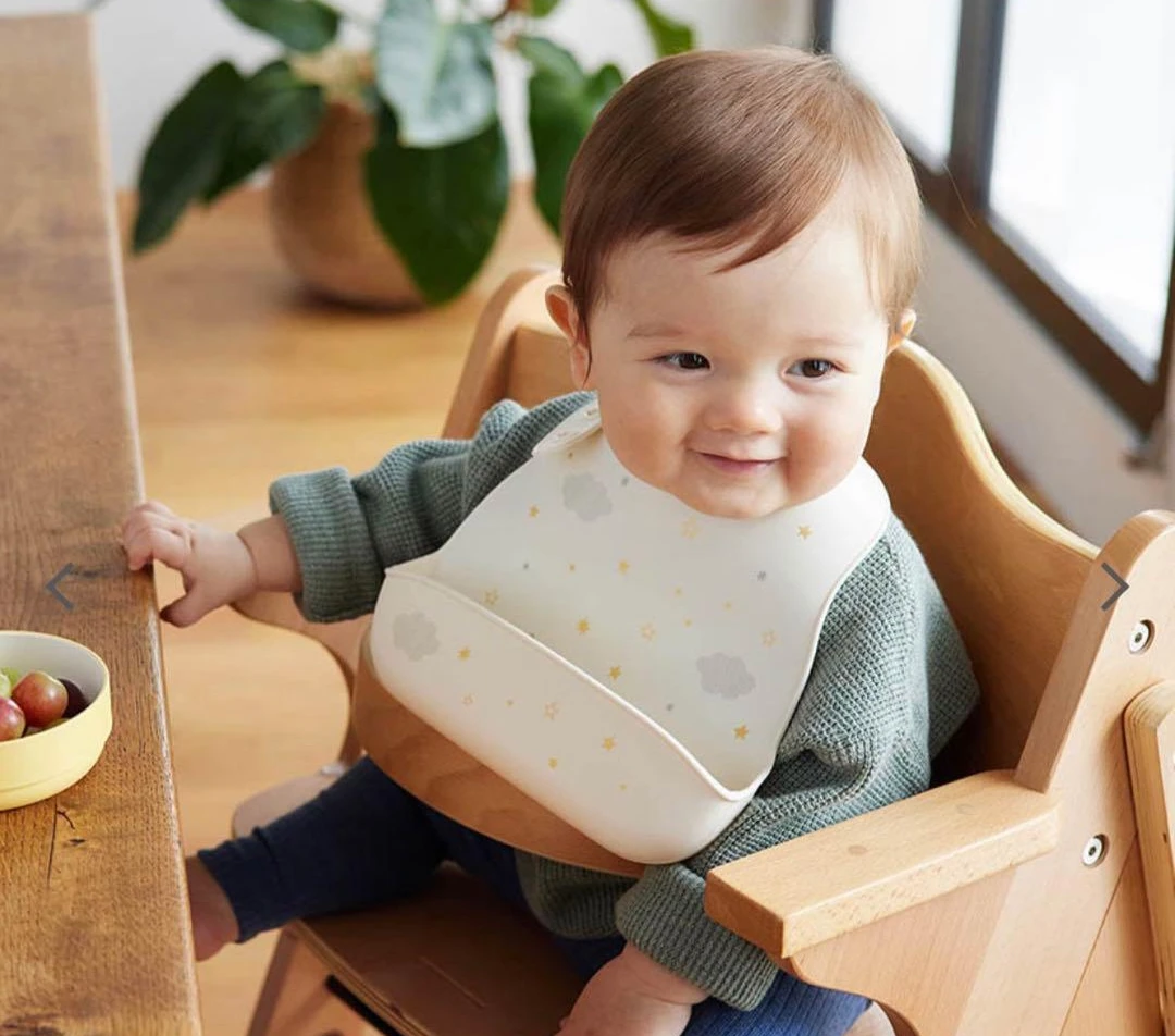 【新品】DADWAY Silicone Bib お食事エプロンシリコンビブ 雲と星のデザインの写真3枚目