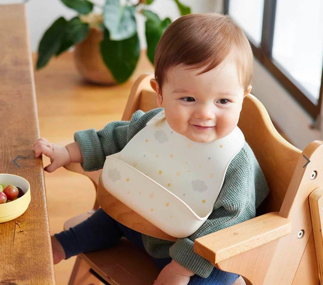 【新品】DADWAY Silicone Bib お食事エプロンシリコンビブ 雲と星のデザインの写真3枚目