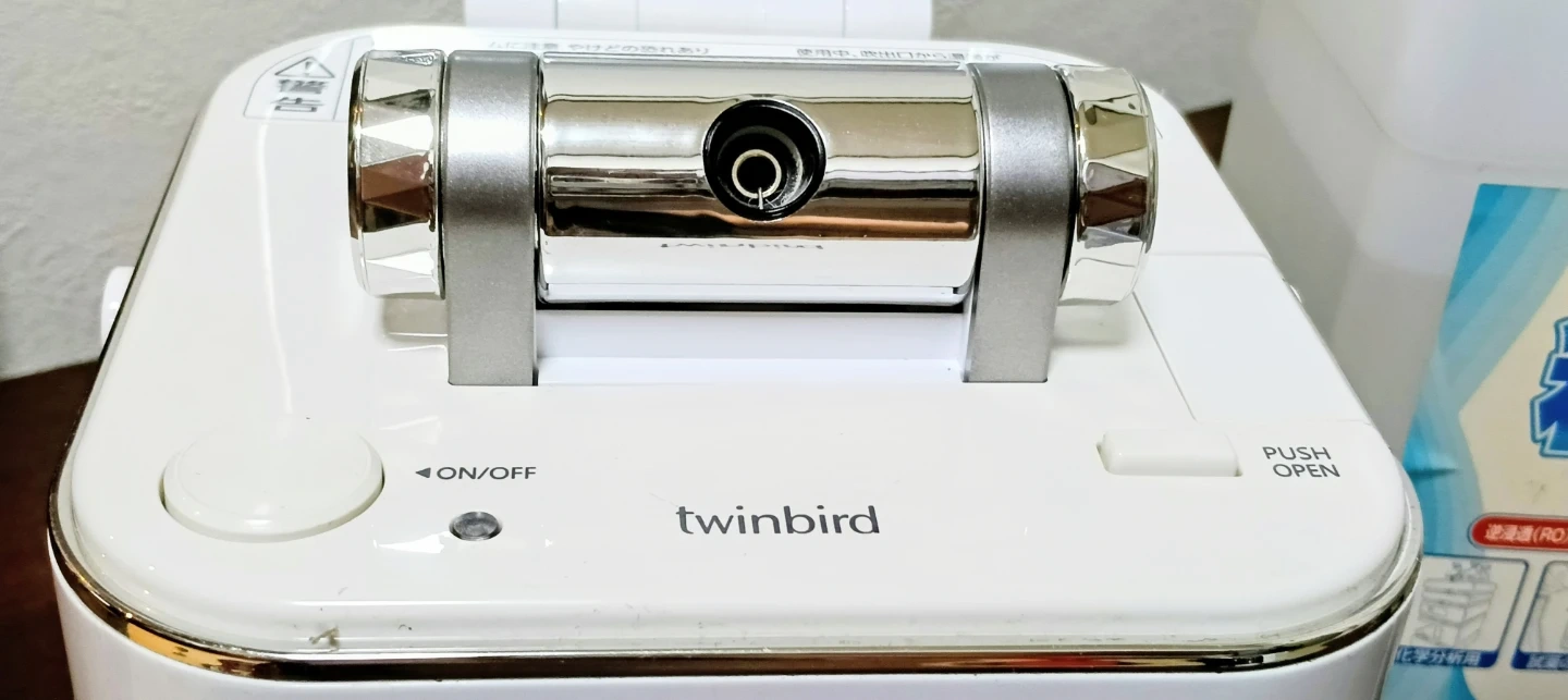 TWINBIRD❤ツインバード✨スチーム美顔器❤肌に潤い✨美品❤精製水つき✨の写真3枚目