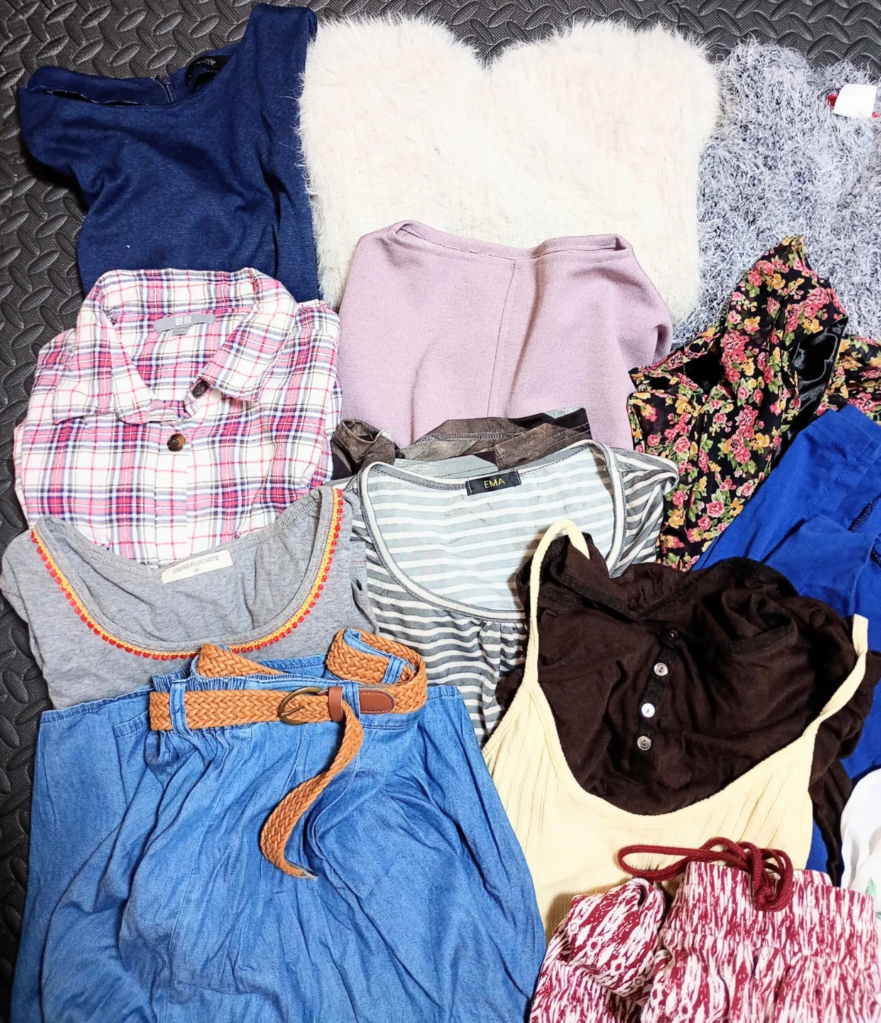 レディース トップス　ボトム他 まとめ売り１７着の写真3枚目