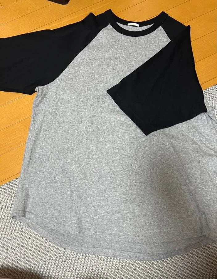 GUラグランTシャツ グレー×ブラックの写真2枚目