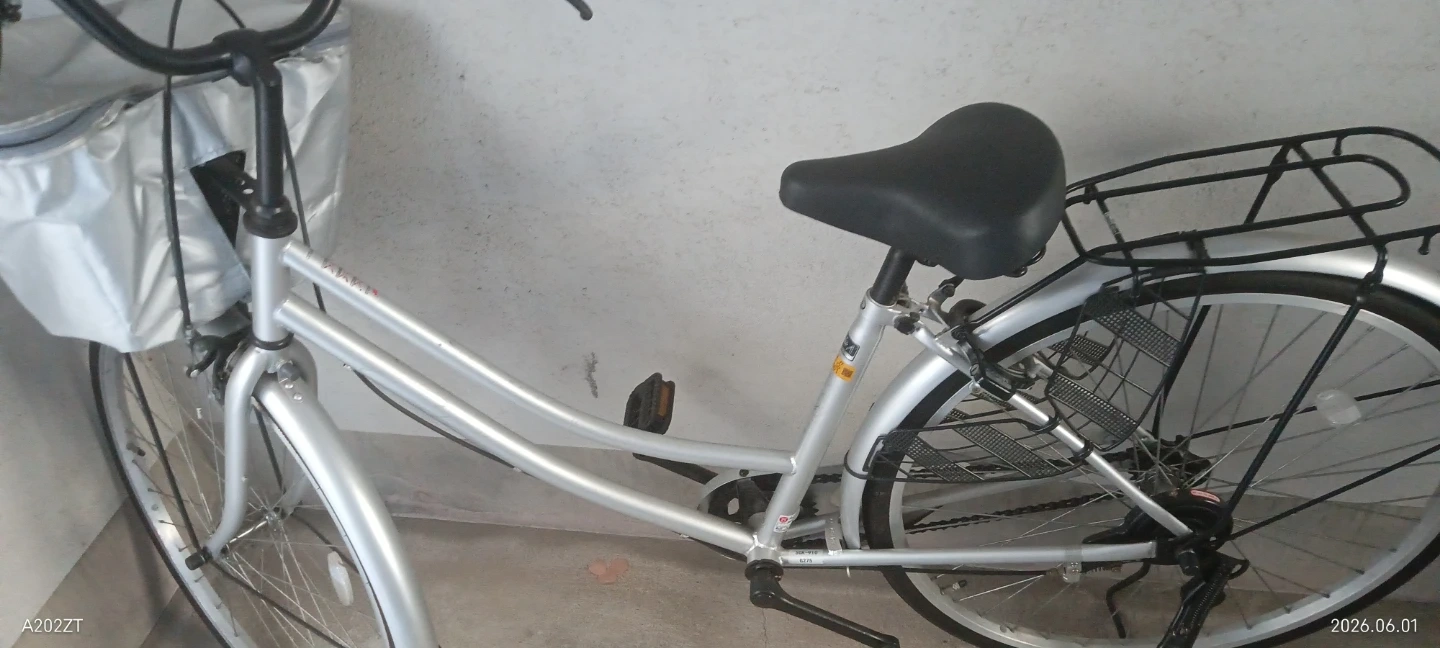 値引きしました…シティサイクル シルバー 前カゴ付きの写真3枚目