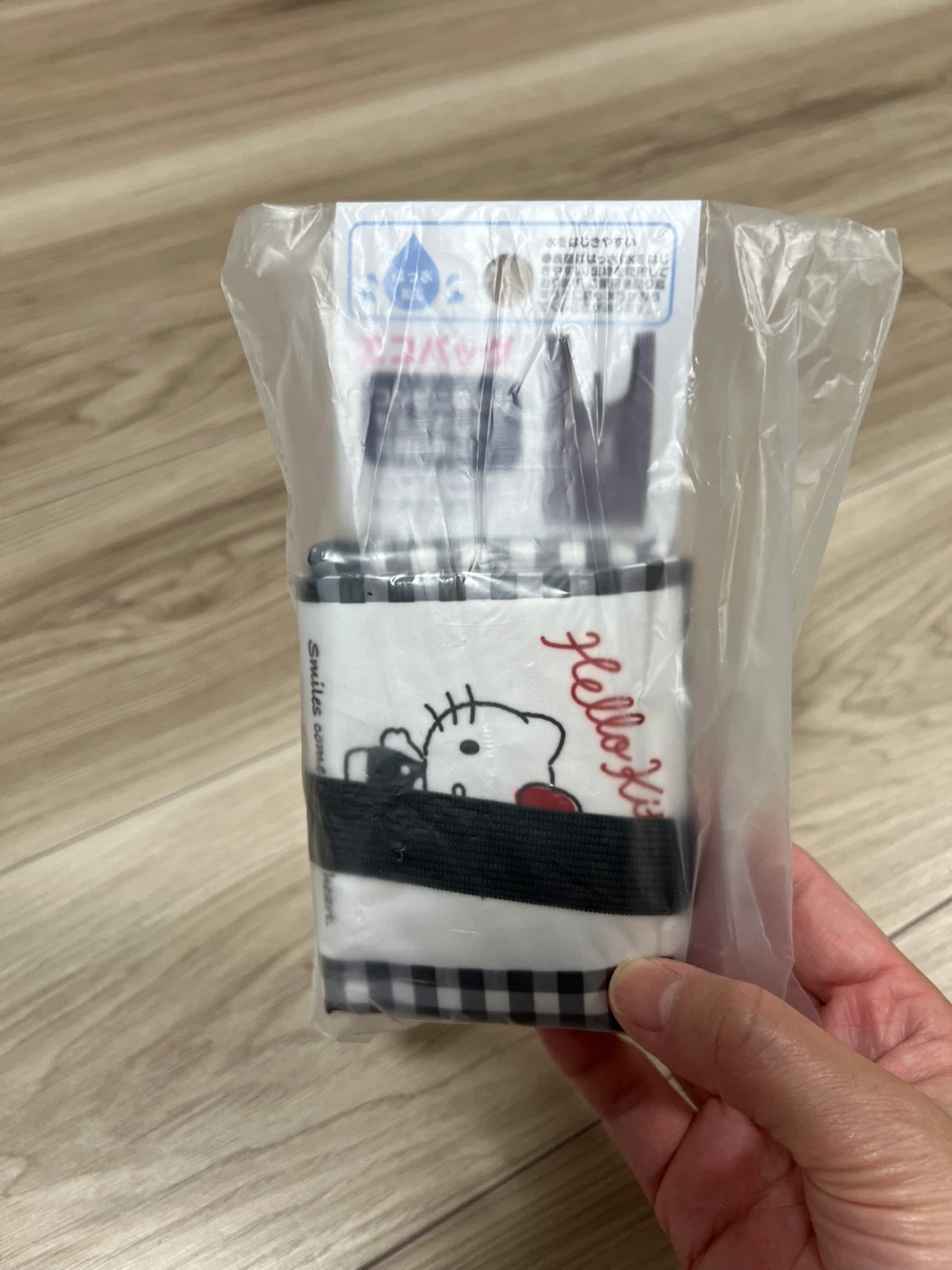 新品⭕️サンリオ ハローキティ エコバッグ S チェックの写真5枚目