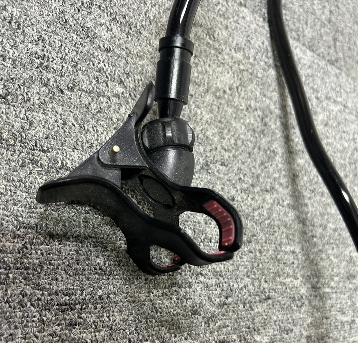 スマートフォン用 フレキシブルアームスタンド 黒の写真2枚目
