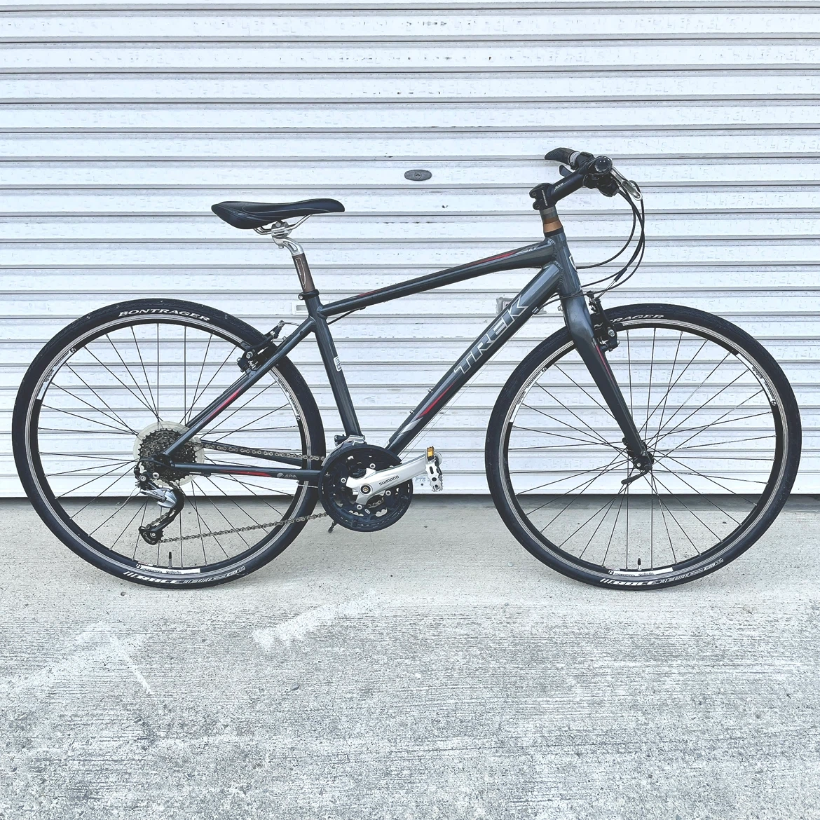 TREK  クロスバイク 7.4 FX