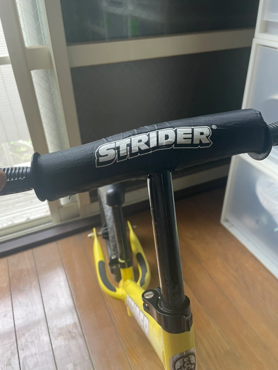 ストライダー　イエロー　バランスバイク　中古の写真4枚目