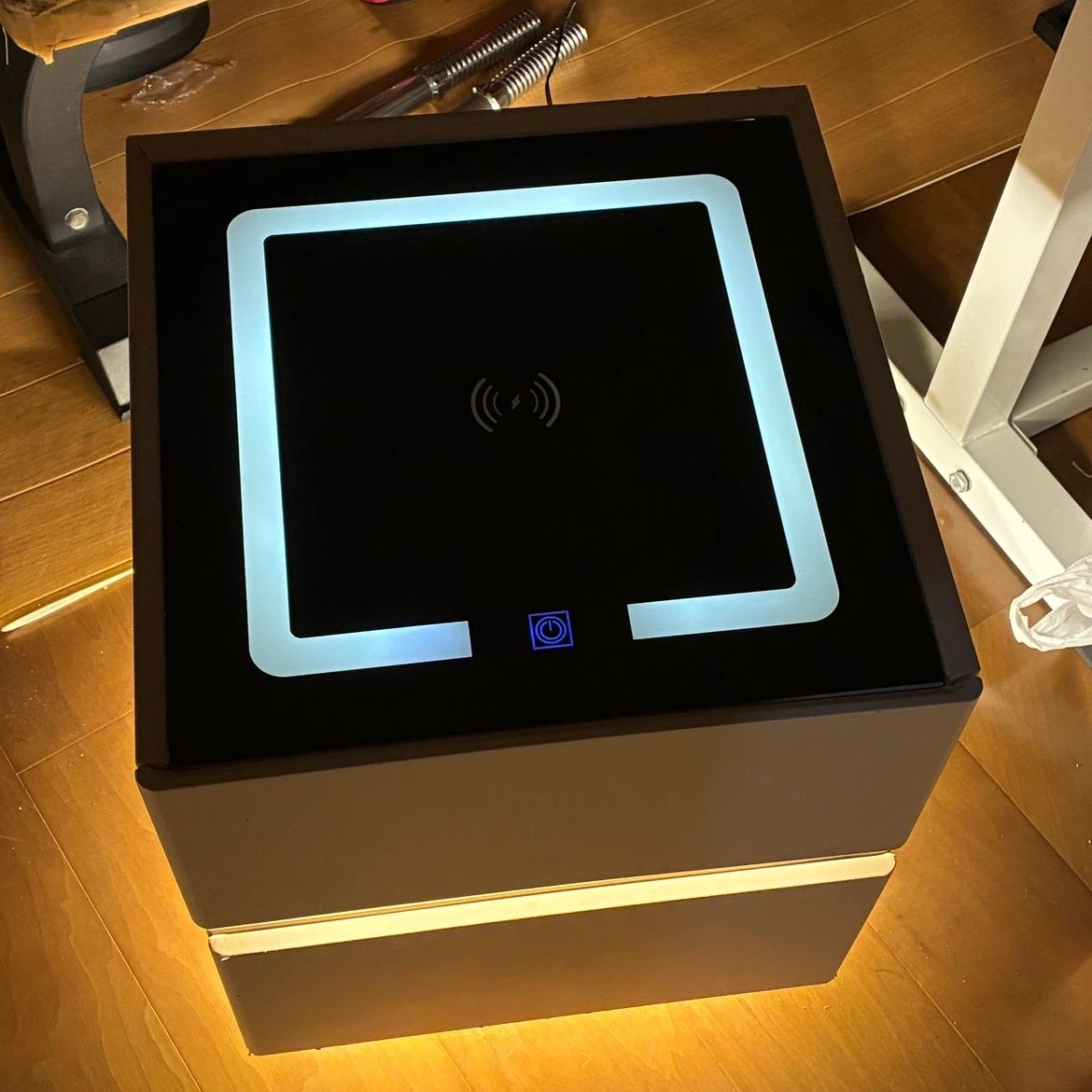 多機能スマートサイドテーブル LED照明 ワイヤレス充電