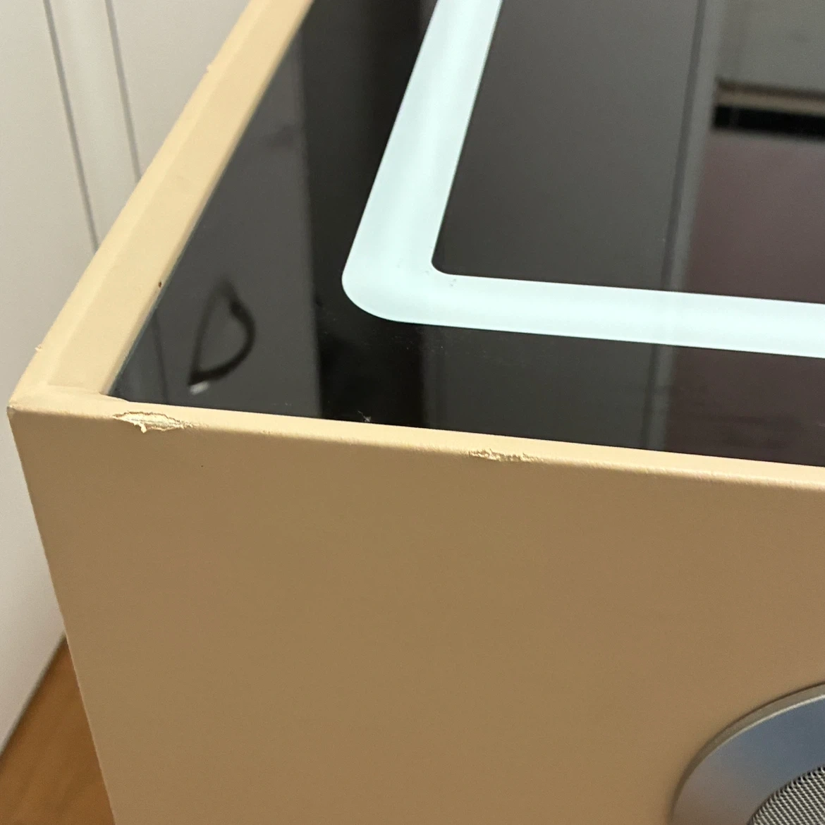 多機能スマートサイドテーブル LED照明 ワイヤレス充電の写真6枚目