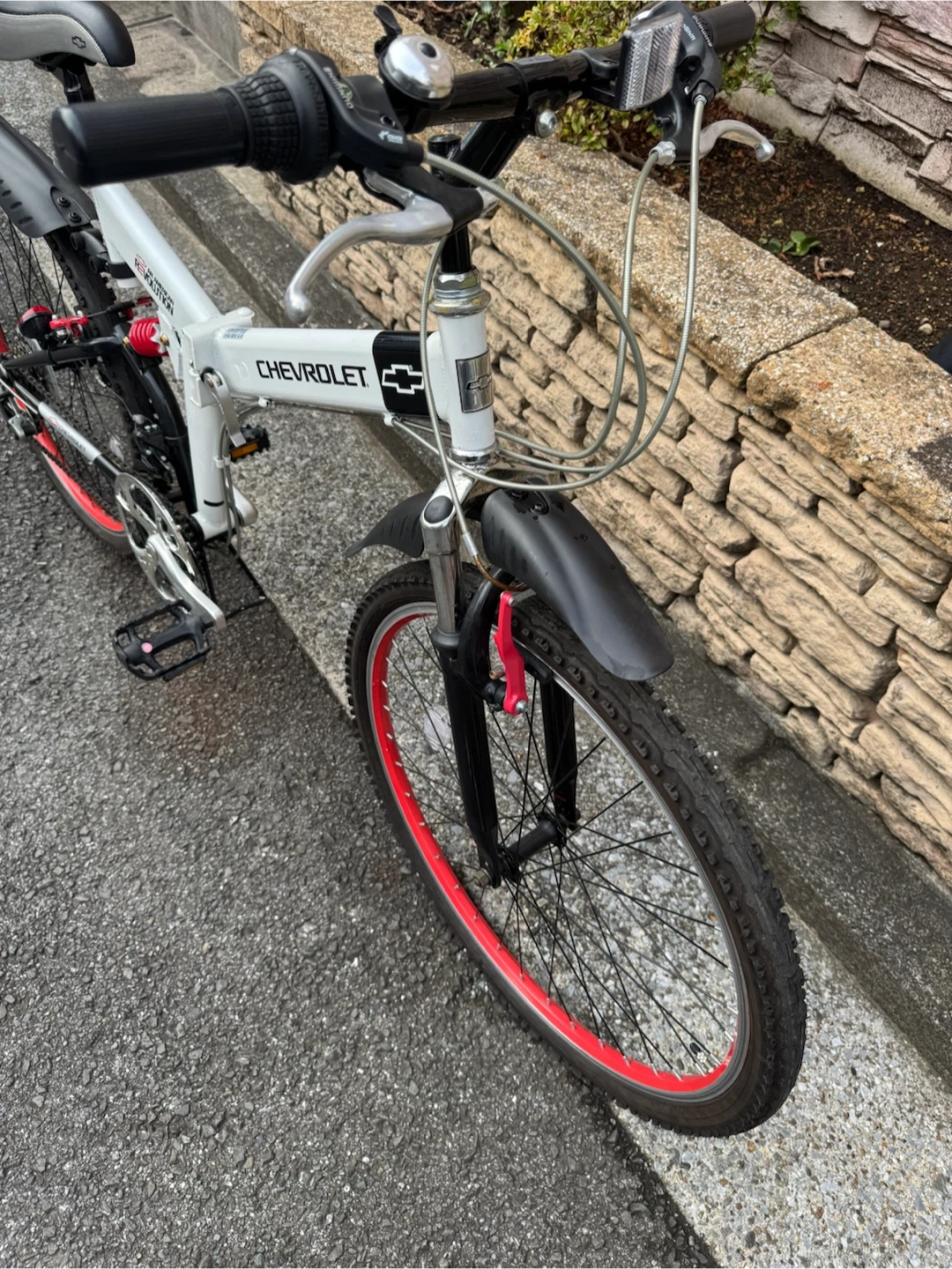 シボレー製のホワイトの折りたたみマウンテンバイク(MTB)の写真8枚目